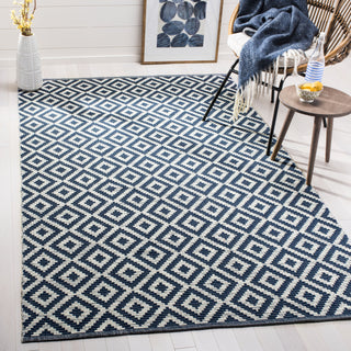 Safavieh Montauk MTK613 Navy/Ivory Area Rug Room Scene