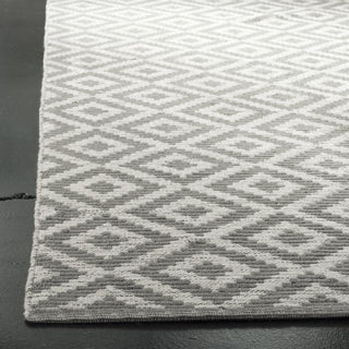 Safavieh Montauk MTK613 Grey/Ivory Area Rug Detail