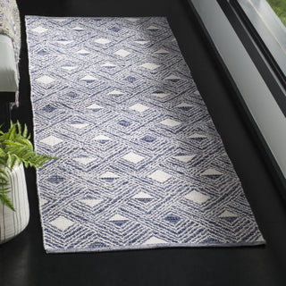 Safavieh Montauk MTK614 Navy/Ivory Area Rug Room Scene Feature