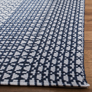 Safavieh Montauk MTK617 Navy/Ivory Area Rug Detail