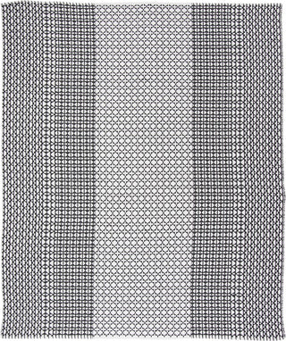 Safavieh Montauk MTK617 Black/Ivory Area Rug Main