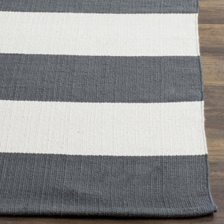 Safavieh Montauk MTK712 Grey/Ivory Area Rug Detail