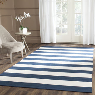 Safavieh Montauk MTK712 Navy/Ivory Area Rug Room Scene