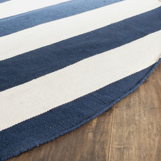 Safavieh Montauk MTK712 Navy/Ivory Area Rug Detail