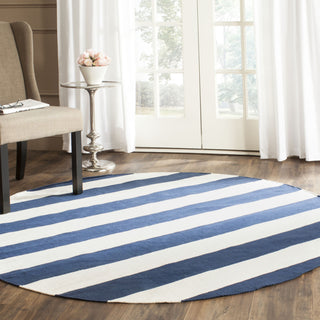 Safavieh Montauk MTK712 Navy/Ivory Area Rug Room Scene