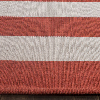 Safavieh Montauk MTK712 Rust/Ivory Area Rug Detail