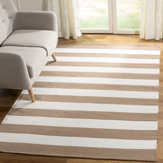 Safavieh Montauk MTK712 Sand/Ivory Area Rug Room Scene