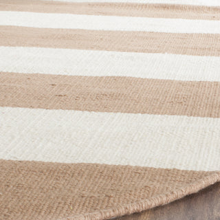 Safavieh Montauk MTK712 Sand/Ivory Area Rug Detail