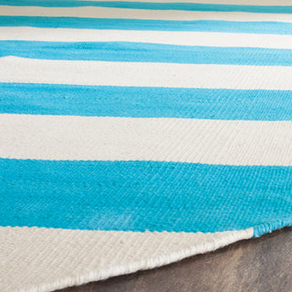 Safavieh Montauk MTK712 Turquoise/Ivory Area Rug Detail