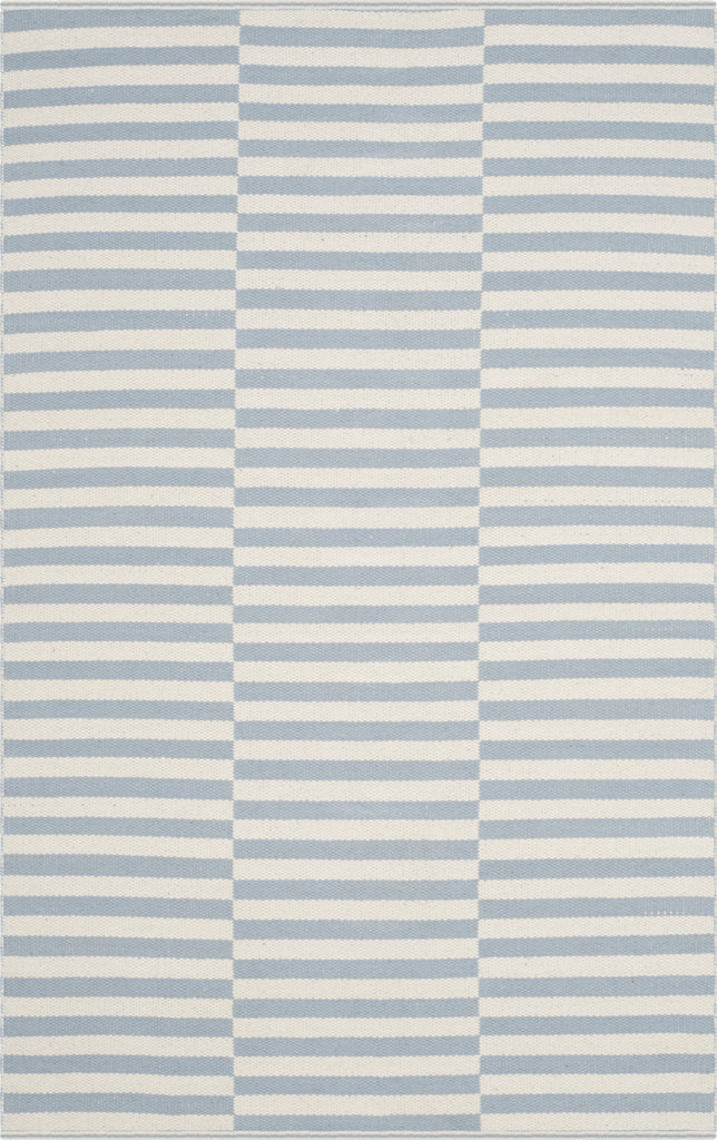 Safavieh Montauk MTK715 Ivory/Light Blue Area Rug main image