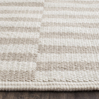 Safavieh Montauk MTK715 Ivory/Light Grey Area Rug Detail