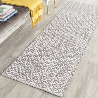 Safavieh Montauk MTK716 Ivory/Grey Area Rug Room Scene Feature