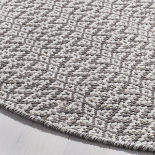 Safavieh Montauk MTK716 Ivory/Grey Area Rug Detail