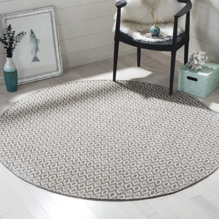 Safavieh Montauk MTK716 Ivory/Grey Area Rug Room Scene