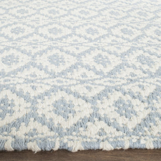 Safavieh Montauk MTK716 Ivory/Light Blue Area Rug Detail