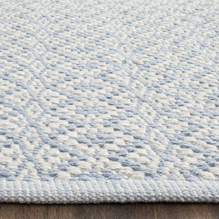 Safavieh Montauk MTK716 Ivory/Light Blue Area Rug Detail