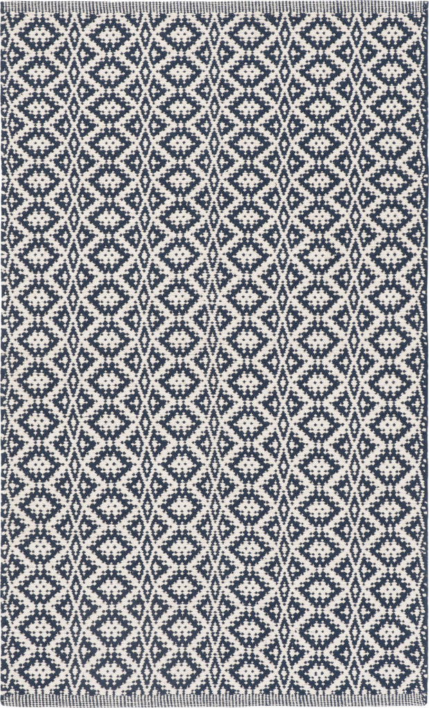 Safavieh Montauk MTK716 Ivory/Navy Area Rug main image