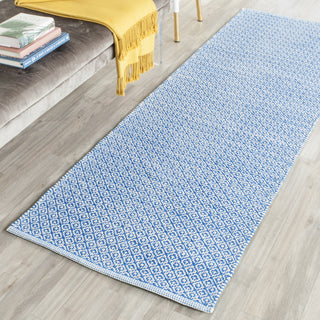 Safavieh Montauk MTK717 Ivory/Blue Area Rug Room Scene Feature