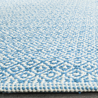 Safavieh Montauk MTK717 Ivory/Blue Area Rug Detail