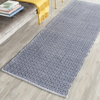 Safavieh Montauk MTK717 Ivory/Navy Area Rug Room Scene Feature