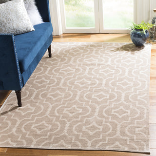 Safavieh Montauk MTK722 Grey/Ivory Area Rug Room Scene