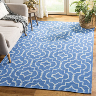 Safavieh Montauk MTK722 Blue/Ivory Area Rug Room Scene