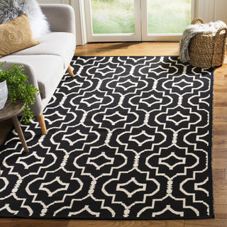 Safavieh Montauk MTK722 Black/Ivory Area Rug Room Scene