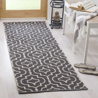 Safavieh Montauk MTK722 Dark Grey/Ivory Area Rug Room Scene