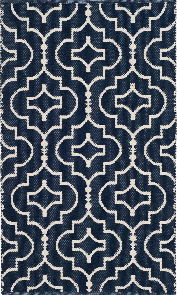 Safavieh Montauk MTK722 Navy/Ivory Area Rug main image