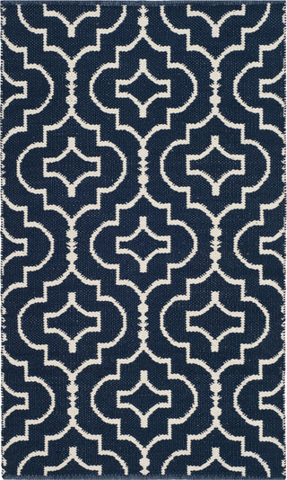 Safavieh Montauk MTK722 Navy/Ivory Area Rug main image