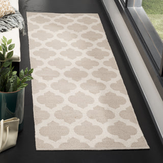 Safavieh Montauk MTK723 Grey/Ivory Area Rug Room Scene