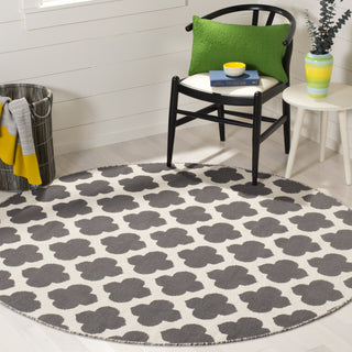 Safavieh Montauk MTK723 Dark Grey/Ivory Area Rug Room Scene