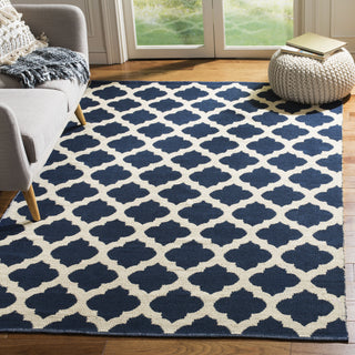 Safavieh Montauk MTK723 Navy/Ivory Area Rug Room Scene