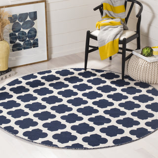 Safavieh Montauk MTK723 Navy/Ivory Area Rug Room Scene