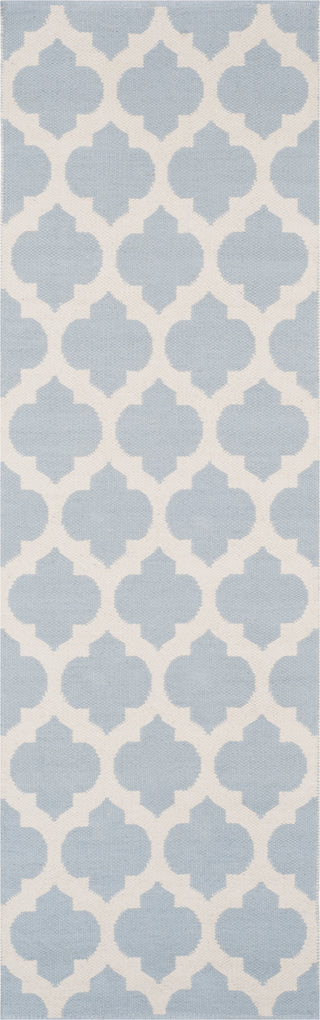 Safavieh Montauk MTK723 Light Blue/Ivory Area Rug 2' 3'' X 7'