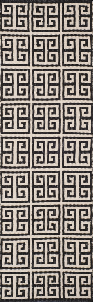 Safavieh Montauk MTK724 Black/Ivory Area Rug 2' 3'' X 7'