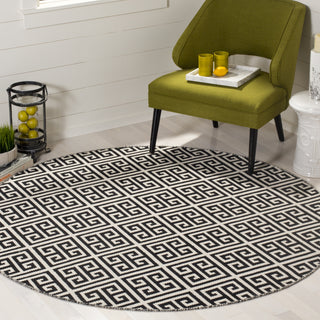 Safavieh Montauk MTK724 Black/Ivory Area Rug Room Scene