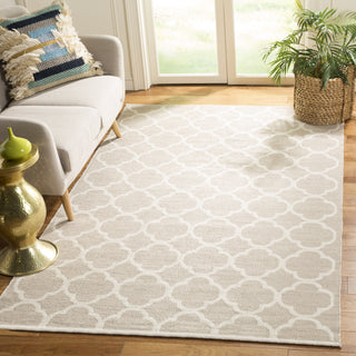 Safavieh Montauk MTK725 Grey/Ivory Area Rug Room Scene