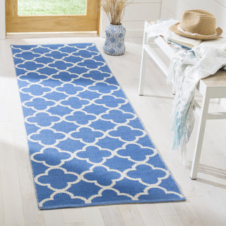 Safavieh Montauk MTK725 Blue/Ivory Area Rug Room Scene