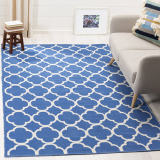 Safavieh Montauk MTK725 Blue/Ivory Area Rug Room Scene