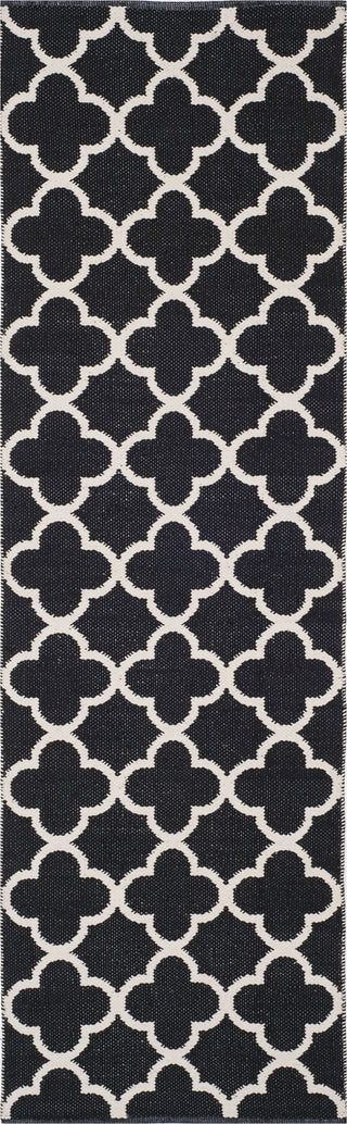 Safavieh Montauk MTK725 Black/Ivory Area Rug 2' 3'' X 7'