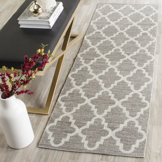 Safavieh Montauk MTK810 Grey/Ivory Area Rug Room Scene