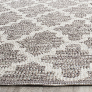 Safavieh Montauk MTK810 Grey/Ivory Area Rug Detail