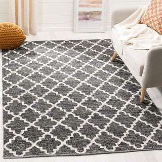 Safavieh Montauk MTK810 Black/Ivory Area Rug Room Scene