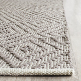 Safavieh Montauk MTK811 Grey/Ivory Area Rug Detail