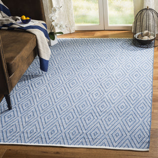 Safavieh Montauk MTK811 Blue/Ivory Area Rug Room Scene