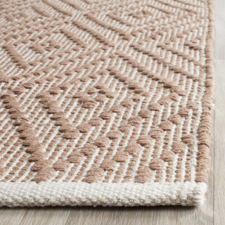 Safavieh Montauk MTK811 Beige/Ivory Area Rug Detail