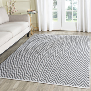 Safavieh Montauk MTK812 Grey/Ivory Area Rug Room Scene