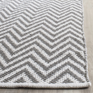 Safavieh Montauk MTK812 Grey/Ivory Area Rug Detail