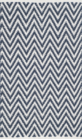 Safavieh Montauk MTK812 Navy/Ivory Area Rug main image